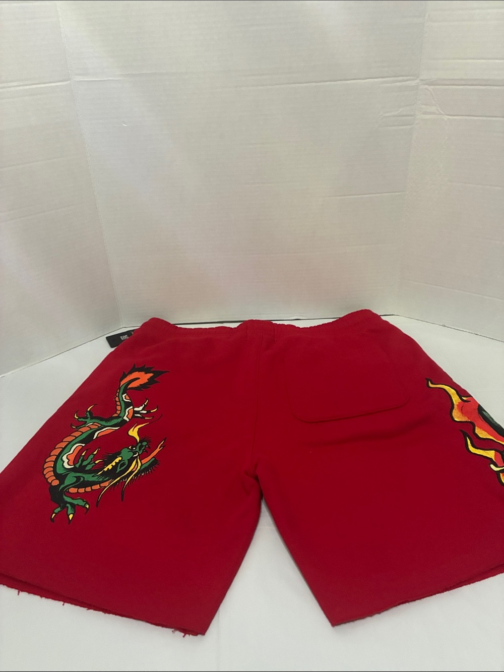Ed Hardy Red Skull Flame Graphic Men’s Athletic Shorts - Picture 2 of 3